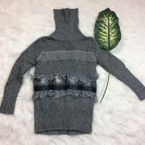 Banana Republic turtle neck sweater size PS